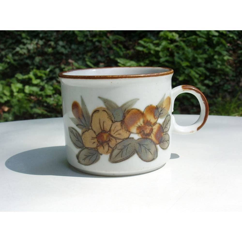 Yolife Teetasse und Untertasse Keramik Vintage-Stil 227 ml mit passendem Löffel