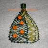 Kettenanhänger handgeklöppelt Glasperlen Rosen Baumwolle Handarbeit Geschenk für sie Grüntöne Korallenrot living coral Bild 3