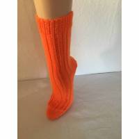 Größe 40, Selbstgestrickte Socken,einfarbig,knall orange, neon orange,Wollsocken,Wollstrümpfe, Gr.40 Bild 1