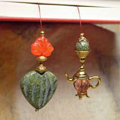 Teatime Goldenes Lesezeichen mit Edelstein Herz und Teekanne Muttertag Geschenk