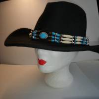 Hutband, oder auch als Choker zu tragen, mit türkisfarbenem Cabochon, Howlith-Perlen und Bonepipes (HB 08) Bild 1