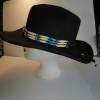 Hutband, oder auch als Choker zu tragen, mit türkisfarbenem Cabochon, Howlith-Perlen und Bonepipes (HB 08) Bild 3