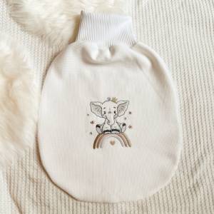 Strampelsack für Baby aus Waffelpiqué mit personalisierten Stick  - Geschenk zur Geburt, Taufe Bild 1