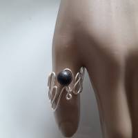 Schöner Ring im Pearls & Loops-Design, mit Lavaperle, versilbert Bild 5