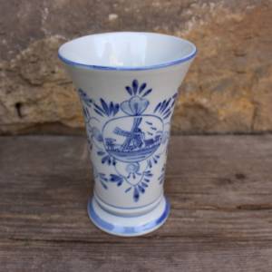 Vase im Delfter Stil / Holland Windmühle / Bisquitporzellan 80er 90er Jahre Bild 3