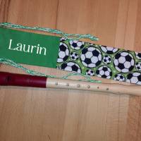 Flötentasche mit Namen, Flötenbeutel - Fußball grün  (mit optionalen Zubehörfach/Futter/Halsband) Bild 1