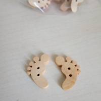 Knopf Holz - Knöpfe Motiv Fuß - Holz Natur oder Kunststoff bunte Mischung - zwei-Loch - Knopf zum Nähen oder basteln Bild 1