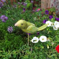 Grünfink handgefilzt als Wohn- und Gartendekoration, Geschenk für Vogelliebhaber, Vogelfreunde, Vogelfigur Figur F Bild 6