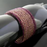 Gefangen - Aus Draht gestricktes doppeltes Armband gold in violett Bild 1