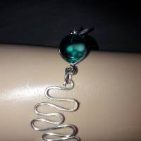Schönes Armband,  türkisfarbene Linsen aus Böhmischen Glas und versilberte Loops Bild 3