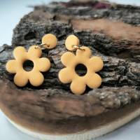 Statement-Ohrringe Blumen mit Edelstahlstecker/ Ohrringe mit Blüten / handgefertigt aus Polymer Ton Bild 4