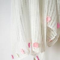Sommer Hochzeit Stola mit Blumen-Design, gestricktes Mohair Tuch Braut, leichtes Schultertuch ivory, zarter Umhang Bild 3