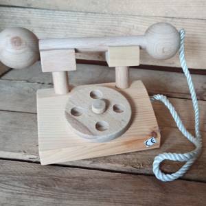 Spielzeugtelefon aus Holz für Kinder aus Naturholz ohne Lack Bild 1