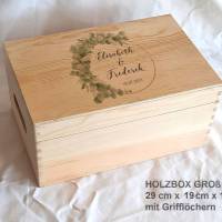 Erinnerungsbox aus Holz Hochzeit Design Eukalyptus links Bild 4