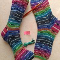 Wollsocken, handgestrickte Socken, Gr 40/41, gestrickte Socken, Regenbogen Bild 1