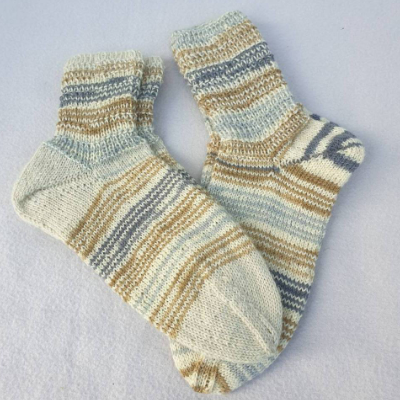 Damensocken Doppelpack Socken handgestrickt in Natur mit schönen Streifen Größe 38/39 ➜