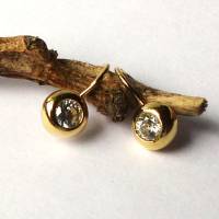 Charmante Ohrhänger 585 Gold gestempelt mit glitzernden Zirkonia Steinen. Handgemacht Elfe Schmuck Design Bild 6