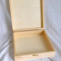 Erinnerungsbox aus Holz Hochzeit Design Eukalyptus unten Bild 3