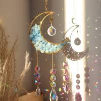 Vitalisierender Traumfänger Mond mit Aquamarin, hellblaue Heilsteine, funkelt wunderschön, Deko, Geschenk Windspiel Bild 1