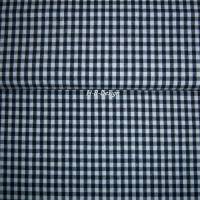 Baumwoll-Vichy-Karostoff in schwarz-weiß, durchgewebt-Ökotex 100 und waschbar bis 60°. Der Stoff liegt 150cm breit Bild 1