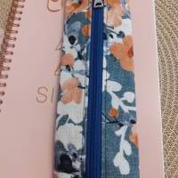 Stifteetui, Stiftemäppchen mit Gummiband, blau weiss orange Bild 2
