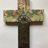 Verziertes Holzkreuz als Geschenk für Geburt, Taufe, Kommunion oder Konfirmation, Verziertes Holzkreuz Bild 1