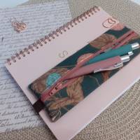 Stifteetui, Stiftemäppchen mit Gummiband, grün braun rosa Bild 3
