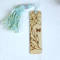 Lesezeichen Holz graviert personalisiert Kleines Geschenk Idee Blüten #4 Bild 2