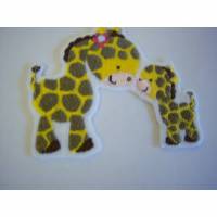 Applikation Giraffenliebe, Mama mit Baby auf weißen Filz gestickt Bild 1