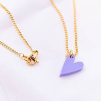 Kette Herz Lila aus Acryl 18k vergoldet lila Herzen - Halskette Herzchen allergikerfreundlich Geschenkidee Schmuck Charm Bild 1