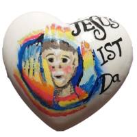 Göttlicher Schutz: Herzförmiger Stein mit Motiv 'Jesus ist da Bild 1