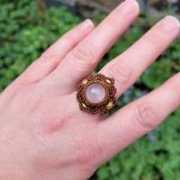 Makramee Ring mit Rosenquarz und Messing-Perlen Bild 8