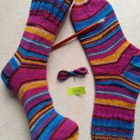 Wollsocken, handgestrickte Socken, Gr 40/41, gestrickte Socken, pink-gelb - türkis Bild 1