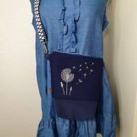 Crossbag FRIDA Damen blau Crossbodybag bestickt Pusteblume Handtasche Tasche verstellbares Gurtband Bild 10