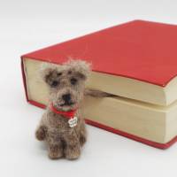 Lesezeichen kleiner Filzhund bewacht das Buch der Besitzer, witziges Lesezeichen für Hundefreunde, Buchzubehör Bild 8