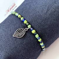 schmales Perlenarmband handgefädelt türkisblau grün Bild 5