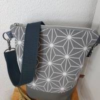 Crossbodybag FRIDA Damen Crossbag Umhängetasche schlicht Canvas Kunstleder geometrisches Muster grau Bild 4