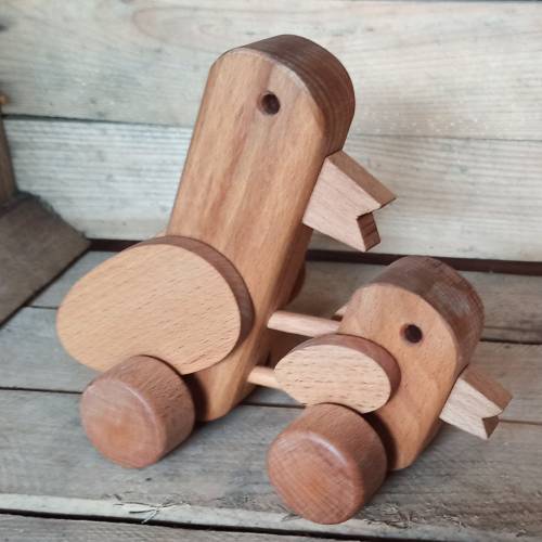 Entenmama mit Küken Spielfigur aus Holz für Kinder Spielzeug aus Naturholz ohne Lack