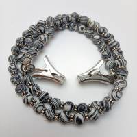 Handgemachte Serviettenkette aus Zebra Perlen, die Senioren Kette für das Lätzchen ist sehr schön und praktisch dazu Bild 1