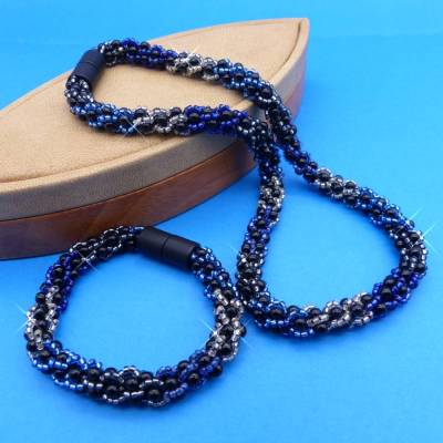 Schmuckset Verlauf gehäkelt, blau silber schwarz, Kette +/- Armband, Glasperlen Rocailles Perlen
