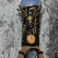 Hexenbesen zur Reinigung mit Opal, hellblau schimmerndem Heilstein, Hirsch Ornament wunderschön verziert, Deko, Geschenk Bild 3
