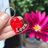 Gravur Schlüsselanhänger rotes Herz personalisiert Silber Name Laser Geschenkidee Valentinstag Geburtstag Edelstahl Bild 1