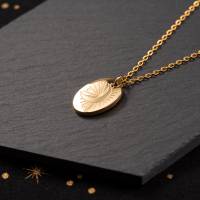 Goldene Halskette mit Mondanhänger 14K vergoldeter Edelstahl, Gold Amulett Kette größenverstellbar, spiritueller Schmuck Bild 4