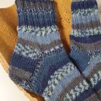 Handgestrickte Socken selbstgestrickt Stricksocken Wollsocken Kuschelsocken Strümpfe Wolle Gr. 32/33 Kinder Bild 3