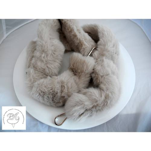Schultergurt Taschentrageriemen fluffig Fell beige Taschen Handtaschen