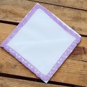 Spitzentaschentuch weiß mit Häkelkante in flieder - umhäkeltes Stofftaschentuch Taschentuch für Hochzeit Bild 1