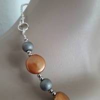 Schönes Collier aus kupferfarbenen Perlen und mattsilbernem Hämatit Bild 5
