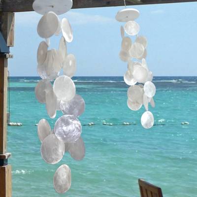 Windspiel aus großen Capizmuscheln | weiß natur | Capiz & Holz | 55 cm