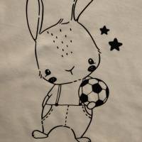 Personalisiertes Baby- und Kleinkinder-T-Shirt Fußball - dein Liebling in seinem eigenen Fußballtrikot Bild 3
