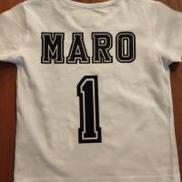 Personalisiertes Baby- und Kleinkinder-T-Shirt Fußball - dein Liebling in seinem eigenen Fußballtrikot Bild 4